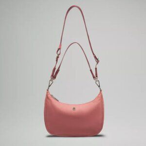 Lululemon NWT Adjustable Mini Shoulder Bag 3L